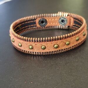 Yik Fung zipper snap bracelet 6.25 or 7.25"